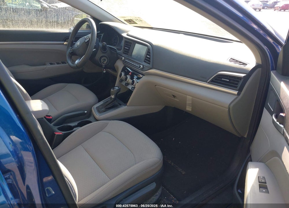 2019 HYUNDAI ELANTRA VIN: 5NPD84LF6KH407067