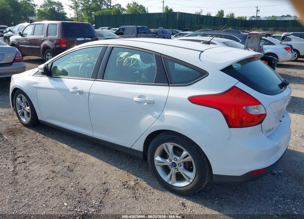 2014 FORD FOCUS VIN: 1FADP3K25EL301338