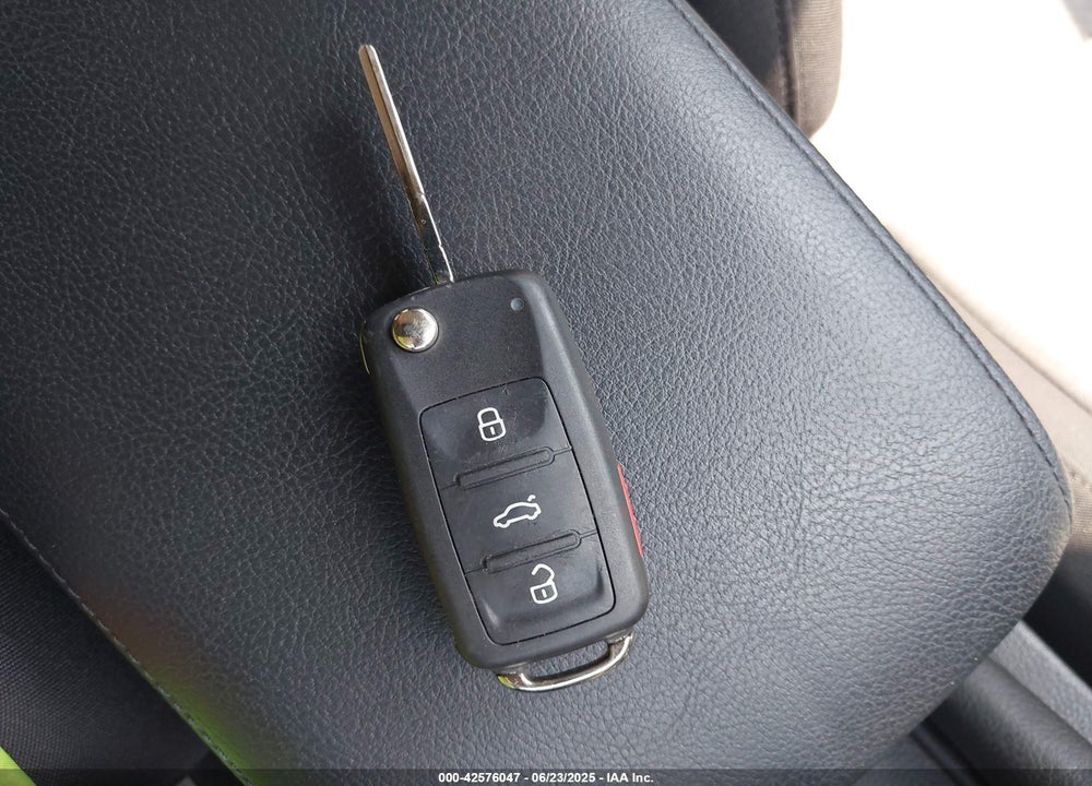 2017 VOLKSWAGEN JETTA VIN: 3VW2B7AJ3HM355088