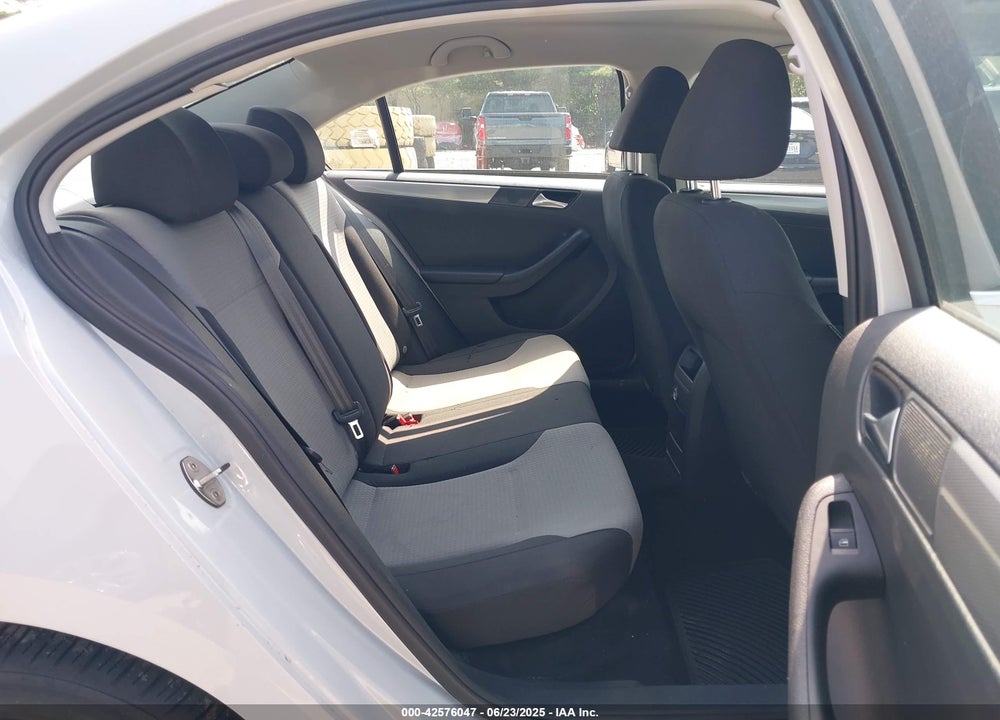 2017 VOLKSWAGEN JETTA VIN: 3VW2B7AJ3HM355088