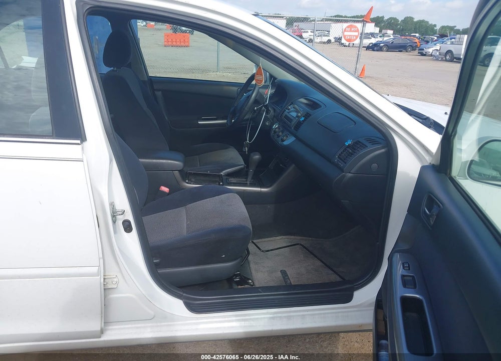 2005 TOYOTA CAMRY VIN: 4T1BE32K95U538752