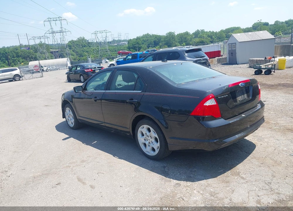 2011 FORD FUSION VIN: 3FAHP0HA2BR320845