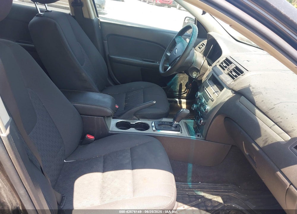 2011 FORD FUSION VIN: 3FAHP0HA2BR320845