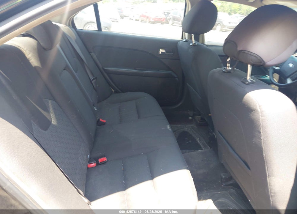 2011 FORD FUSION VIN: 3FAHP0HA2BR320845