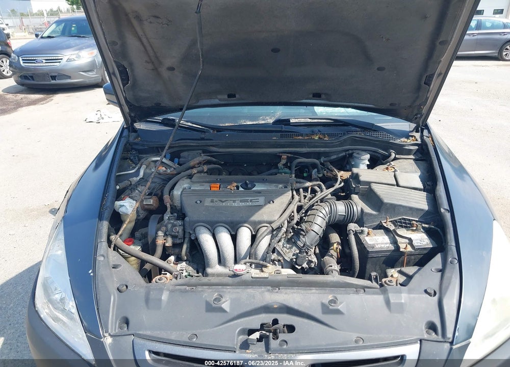 2003 HONDA ACCORD 2.4 LX VIN: 1HGCM56353A135782
