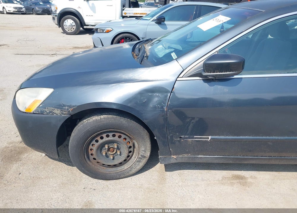 2003 HONDA ACCORD 2.4 LX VIN: 1HGCM56353A135782