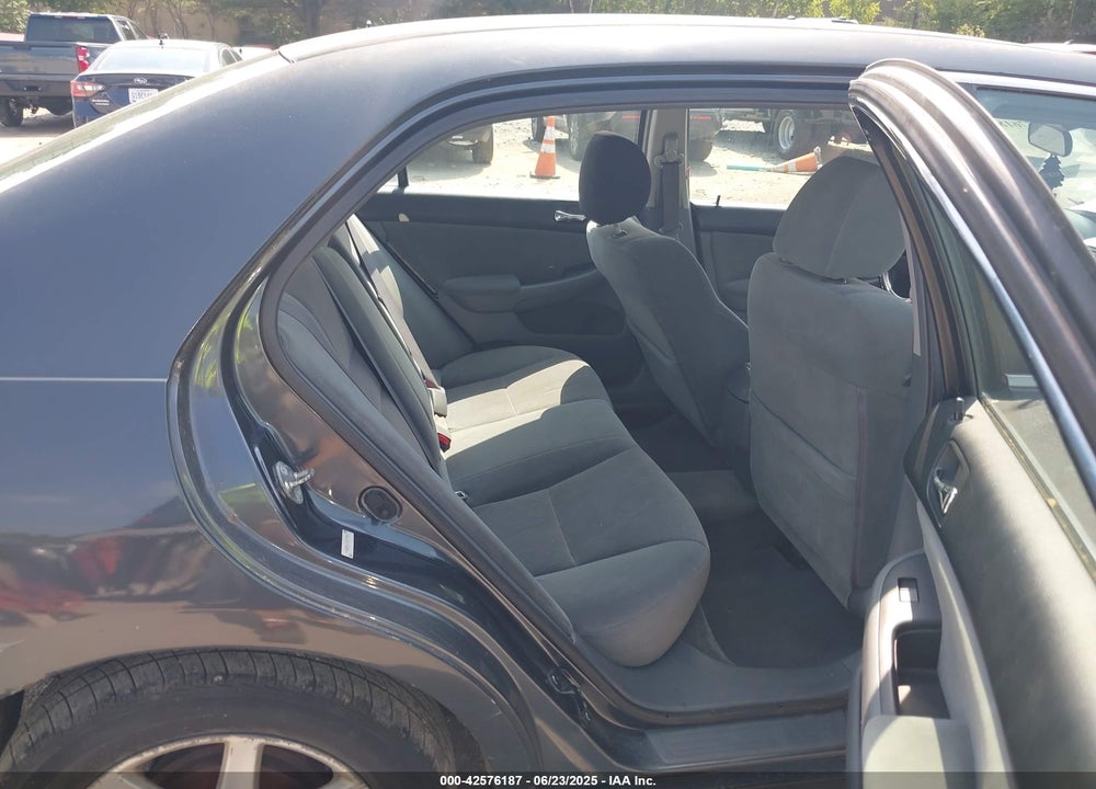 2003 HONDA ACCORD 2.4 LX VIN: 1HGCM56353A135782