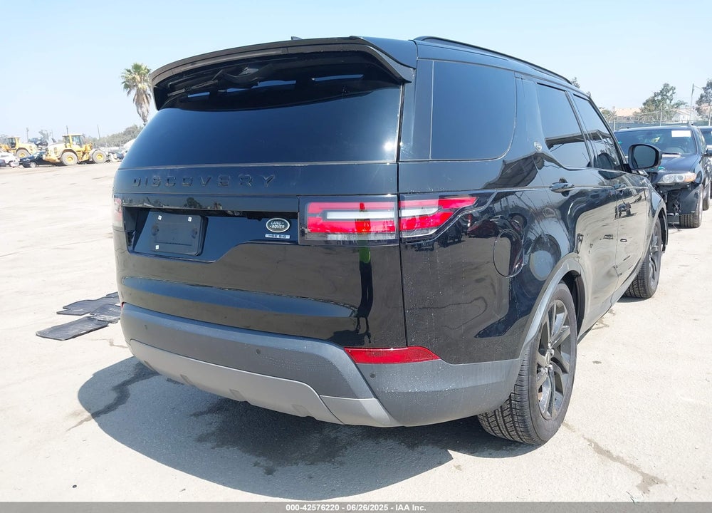 2018 LAND ROVER DISCOVERY HSE VIN: SALRR2RV3JA057143