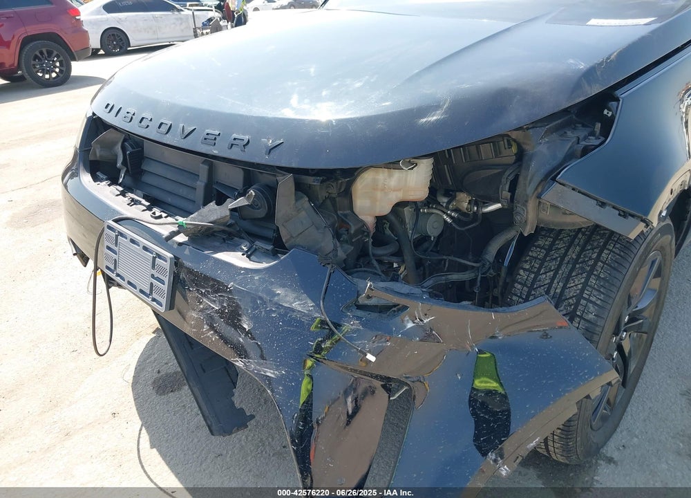 2018 LAND ROVER DISCOVERY HSE VIN: SALRR2RV3JA057143