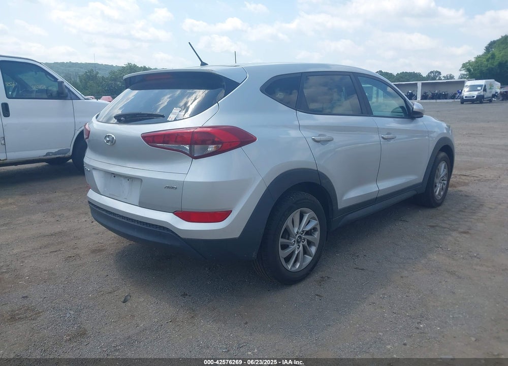 2018 HYUNDAI TUCSON SE VIN: KM8J2CA47JU653416