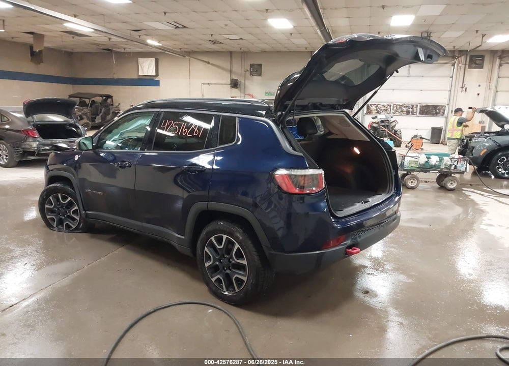2019 JEEP COMPASS VIN: 3C4NJDDB0KT709054