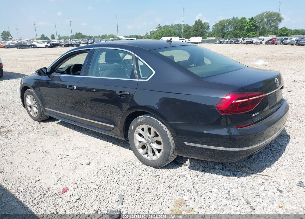 2017 VOLKSWAGEN PASSAT VIN: 1VWAT7A39HC045359