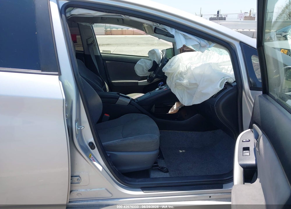 2015 TOYOTA PRIUS VIN: JTDKN3DU6F1997100
