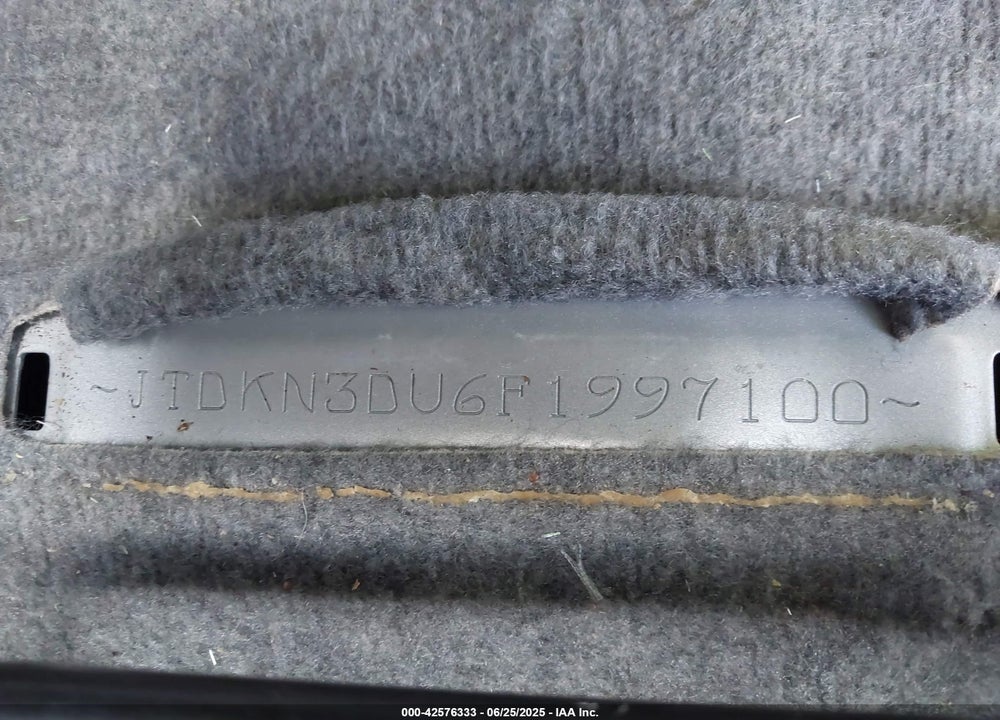 2015 TOYOTA PRIUS VIN: JTDKN3DU6F1997100