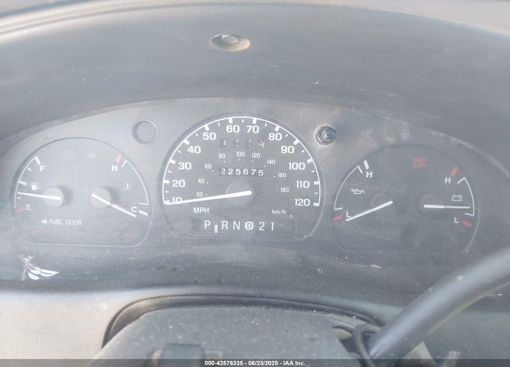 2000 FORD RANGER XL/XLT VIN: 1FTYR14V2YPA94180