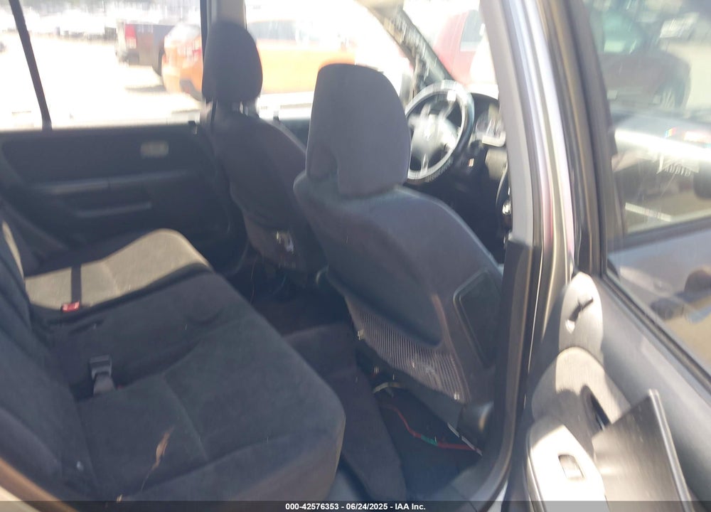 2006 HONDA CR-V VIN: JHLRD68816C013990