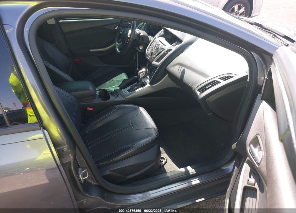 2014 FORD FOCUS SE VIN: 1FADP3F24EL262977