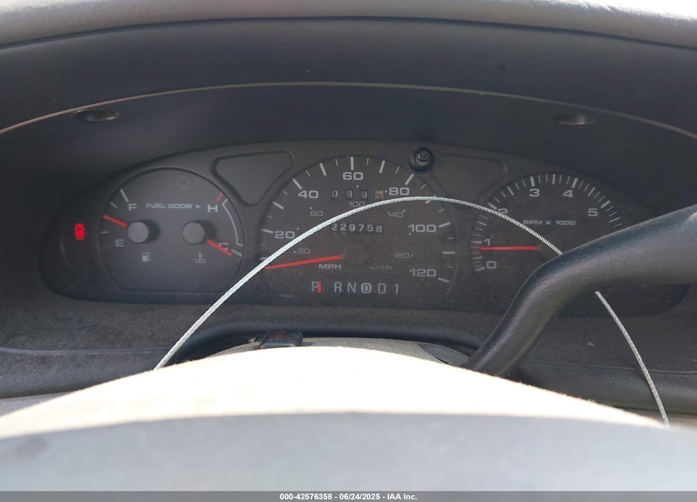 2002 FORD TAURUS LX VIN: 1FAFP52UX2A258550