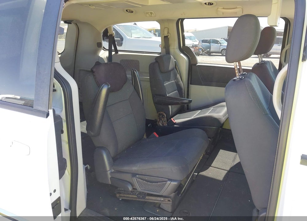 2010 DODGE GRAND CARAVAN SXT VIN: 2D4RN5D19AR155035