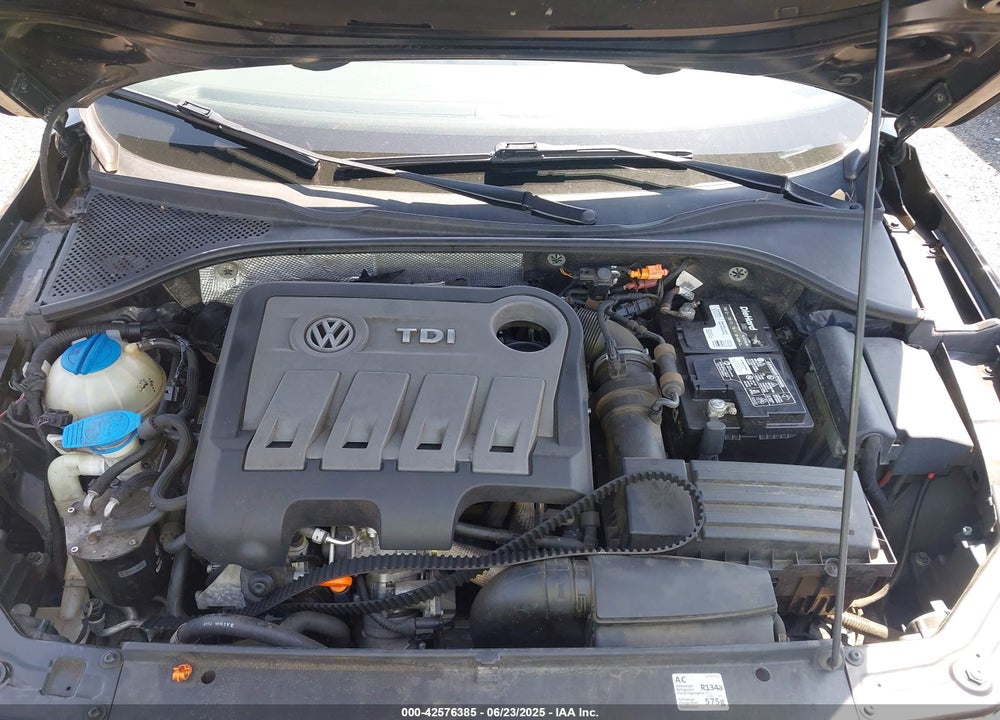 2013 VOLKSWAGEN PASSAT VIN: 1VWBN7A37DC038063