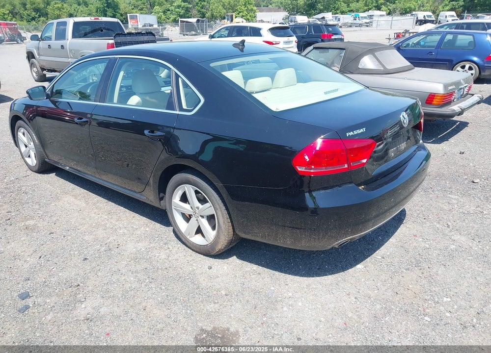 2013 VOLKSWAGEN PASSAT VIN: 1VWBN7A37DC038063