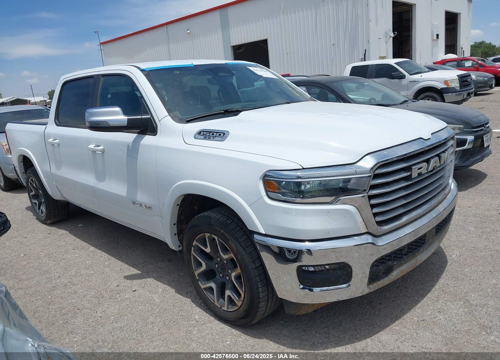 2025 RAM 1500 LAIE  4X4 5'7 BOX VIN: 1C6SRFJP2SN563139