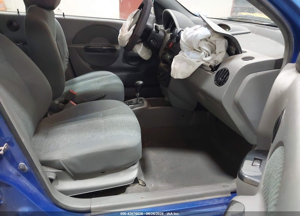 2004 CHEVROLET AVEO LS VIN: KL1TJ62674B134536