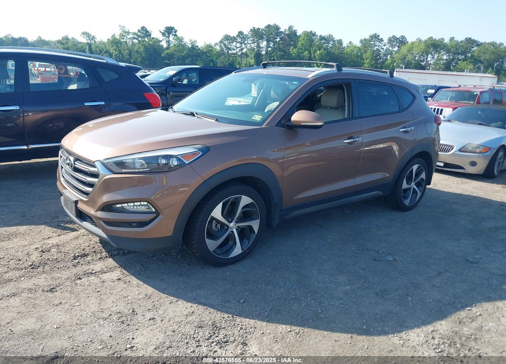 2016 HYUNDAI TUCSON VIN: KM8J33A28GU196720