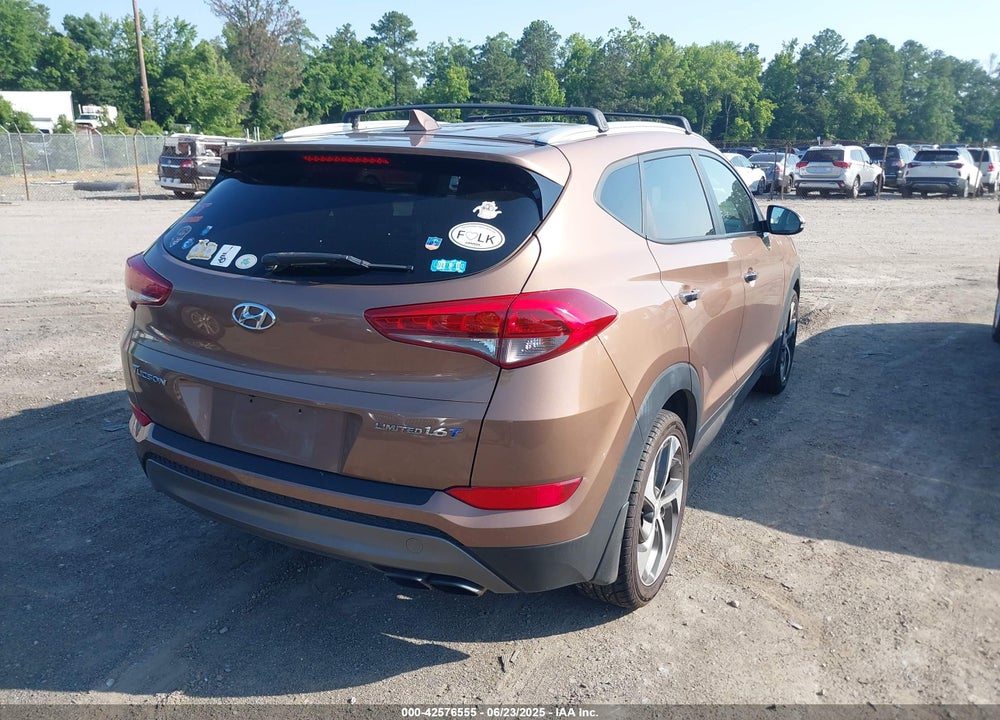 2016 HYUNDAI TUCSON VIN: KM8J33A28GU196720