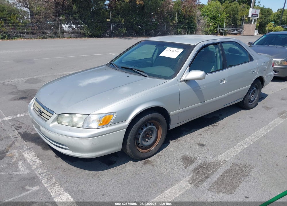 2001 TOYOTA CAMRY LE VIN: 4T1BG22K01U101673