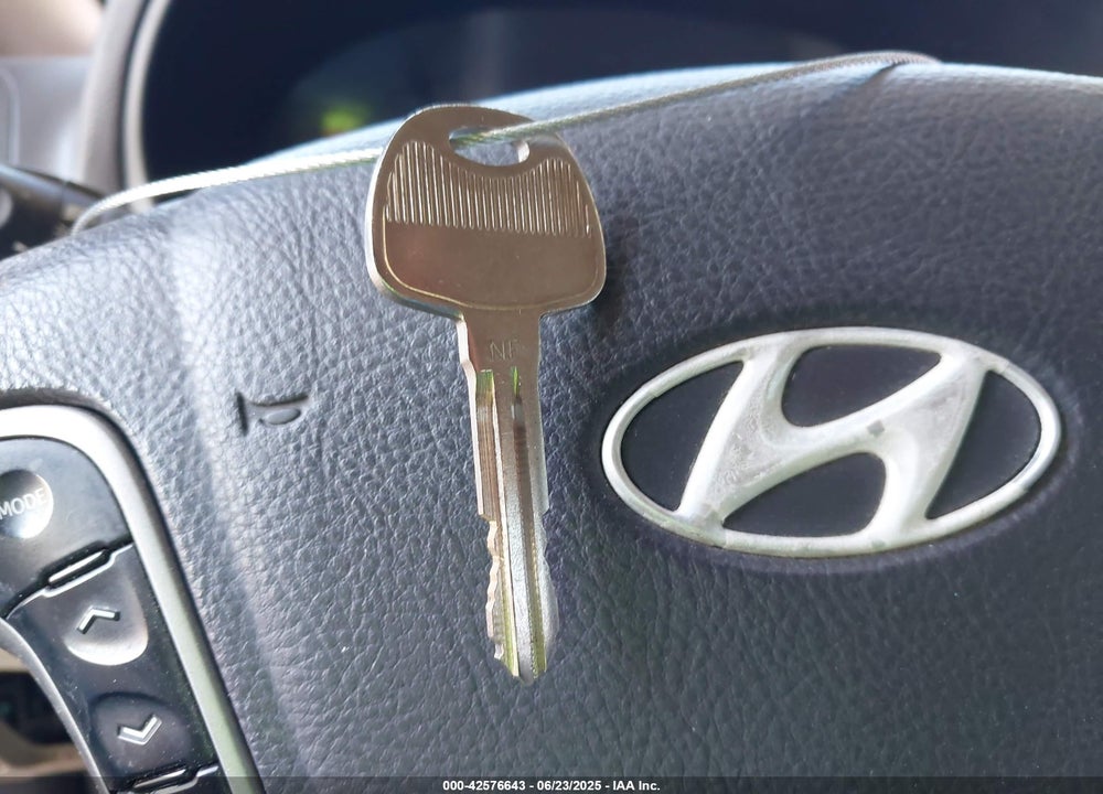 2011 HYUNDAI SANTA FE VIN: 5XYZG3AB7BG004287