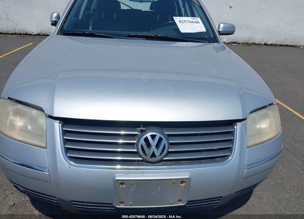 2002 VOLKSWAGEN PASSAT GLX VIN: WVWYH63B22E251202