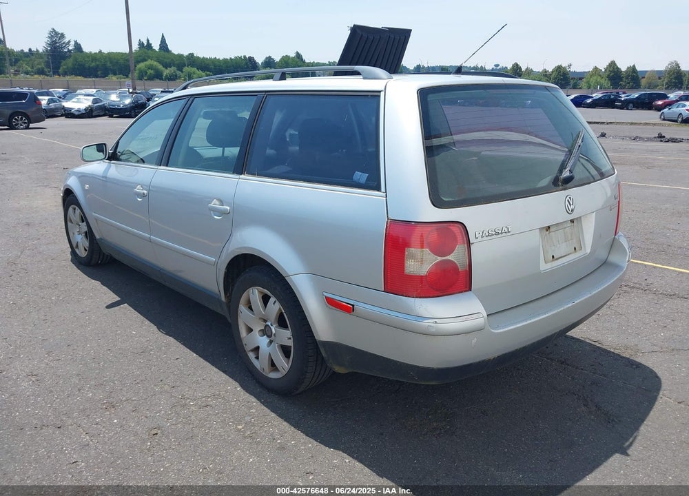 2002 VOLKSWAGEN PASSAT GLX VIN: WVWYH63B22E251202