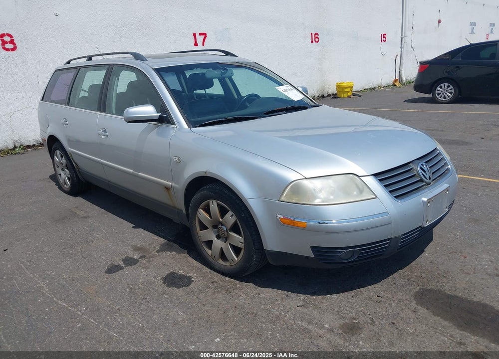 2002 VOLKSWAGEN PASSAT GLX VIN: WVWYH63B22E251202