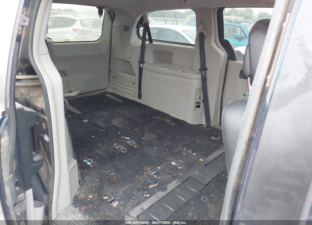2013 CHRYSLER TOWN & COUNTRY VIN: 2C4RC1BG6DR721451
