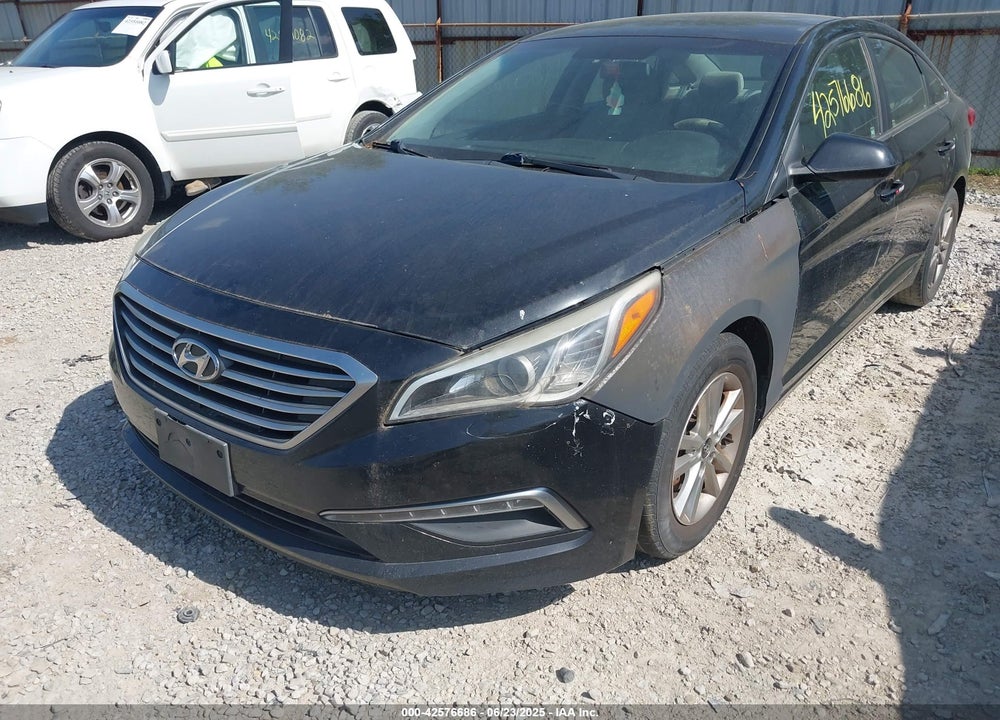 2015 HYUNDAI SONATA VIN: 5NPE24AF9FH131577