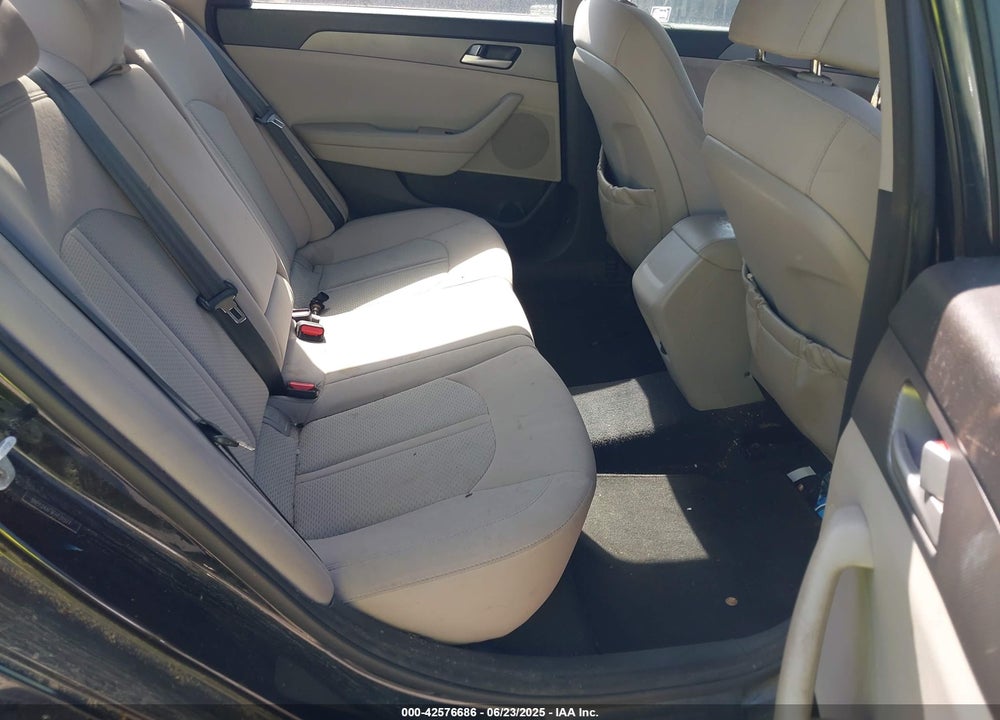 2015 HYUNDAI SONATA VIN: 5NPE24AF9FH131577
