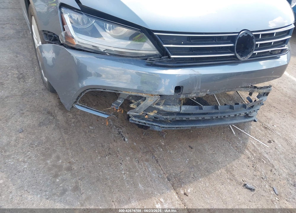 2018 VOLKSWAGEN JETTA 1.4T S VIN: 3VW2B7AJ5JM263695