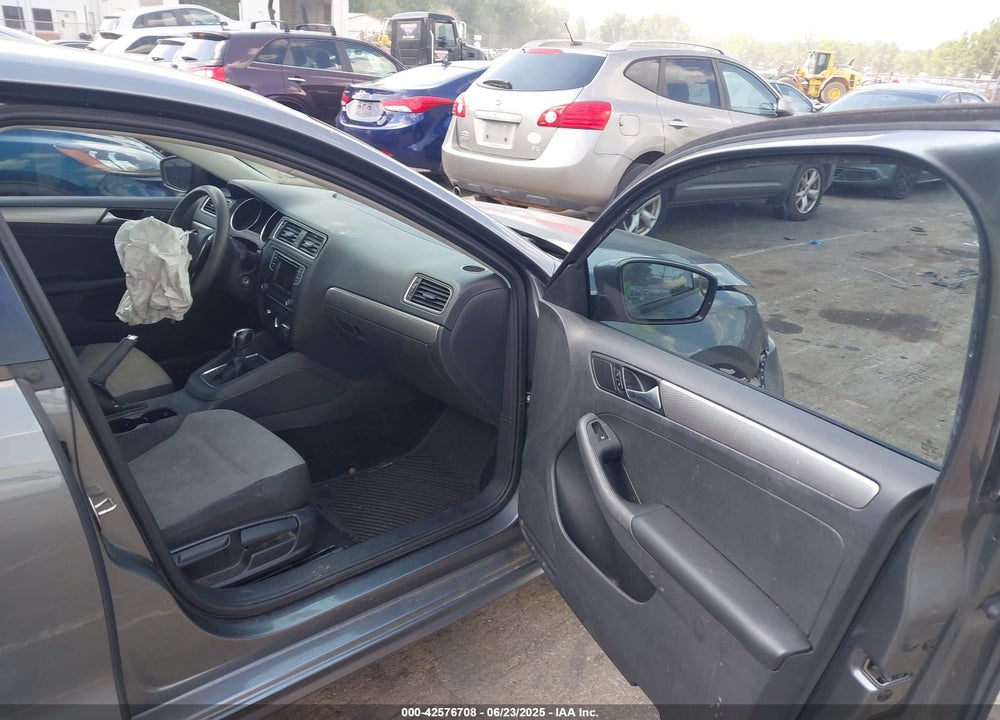 2018 VOLKSWAGEN JETTA 1.4T S VIN: 3VW2B7AJ5JM263695