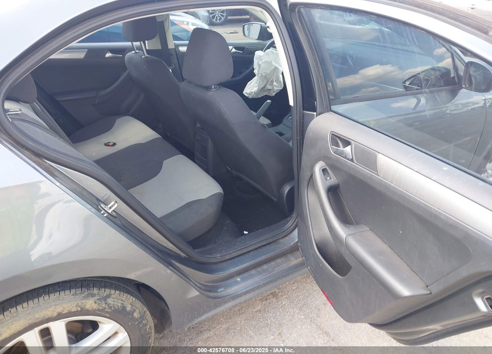 2018 VOLKSWAGEN JETTA 1.4T S VIN: 3VW2B7AJ5JM263695