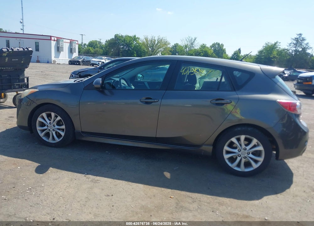 2011 MAZDA 3 VIN: JM1BL1K68B1442402