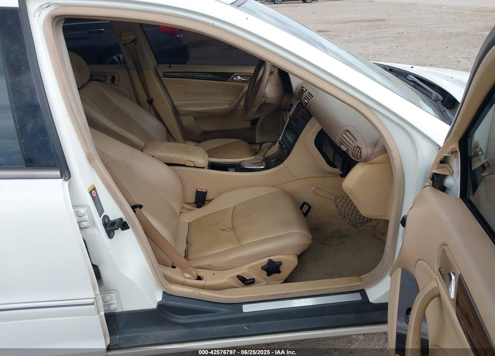 2004 MERCEDES-BENZ C 240 VIN: WDBRF61J14E016229