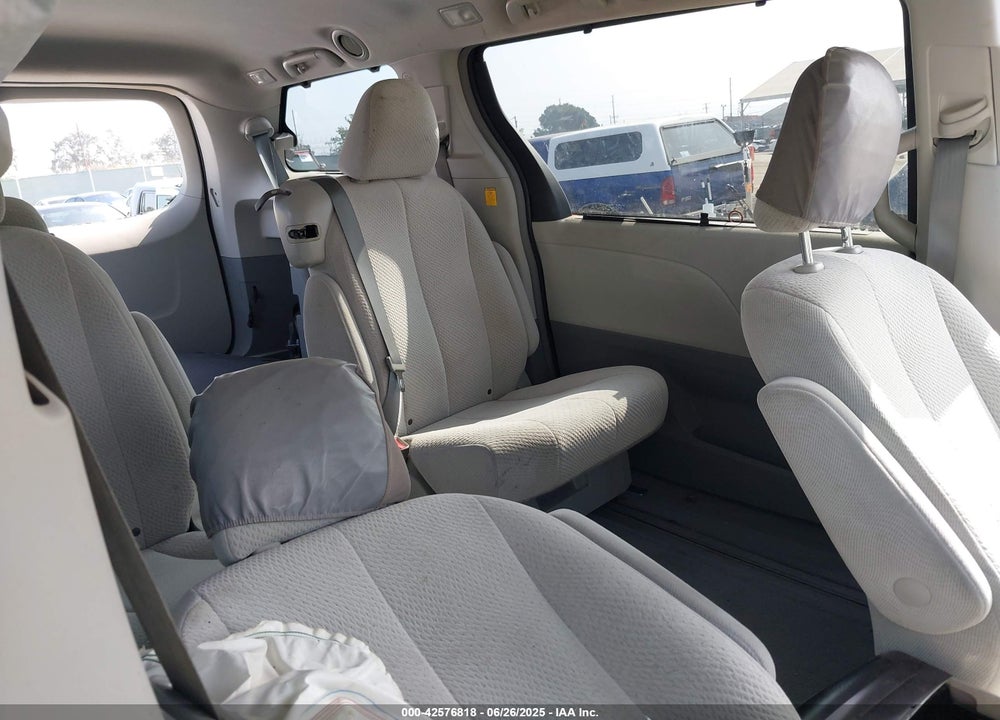 2012 TOYOTA SIENNA LE V6 8 PASSENGER VIN: 5TDKK3DC7CS236218