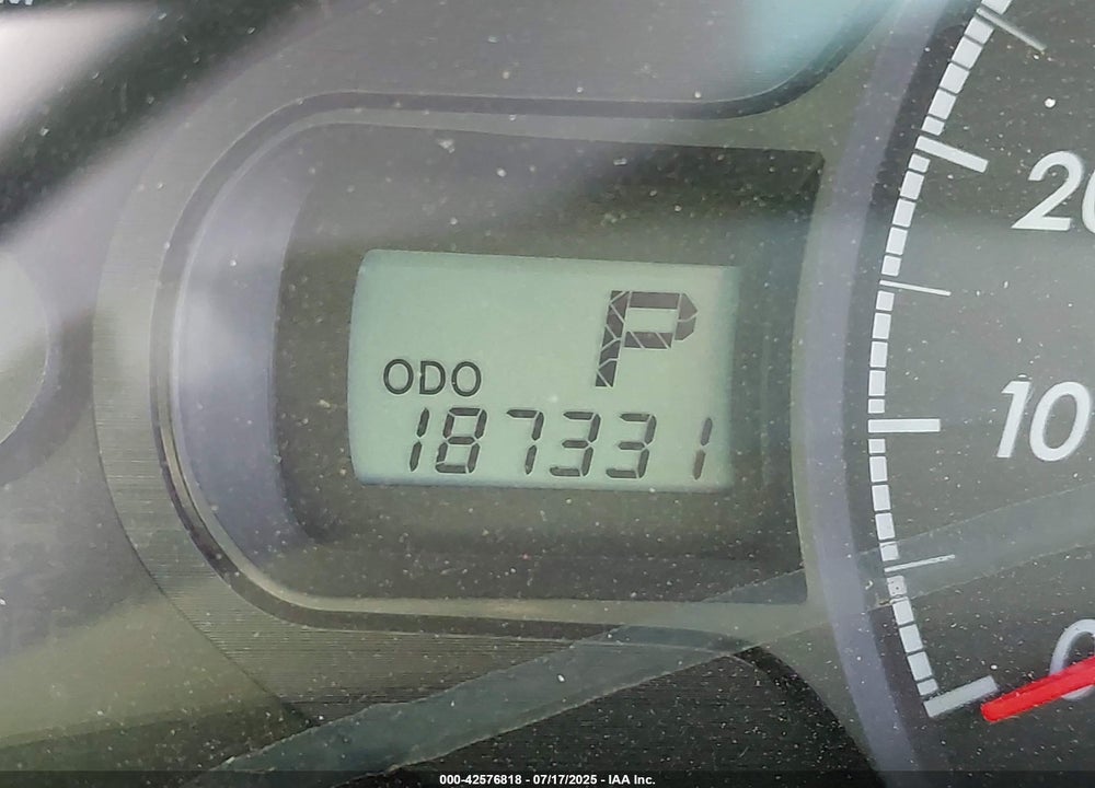 2012 TOYOTA SIENNA LE V6 8 PASSENGER VIN: 5TDKK3DC7CS236218