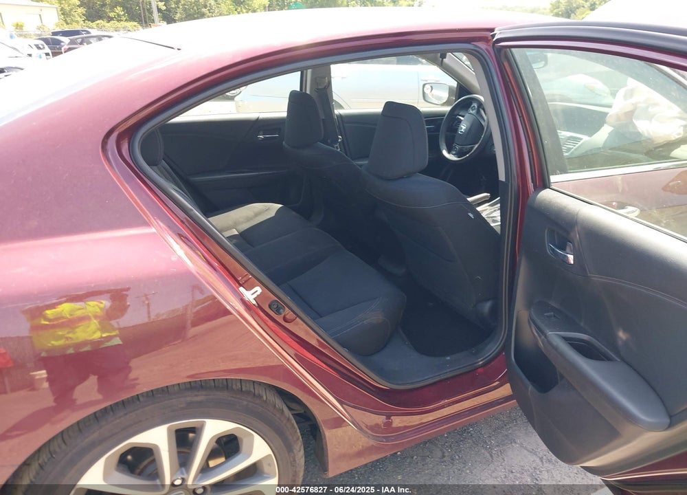 2015 HONDA ACCORD VIN: 1HGCR2F51FA231382