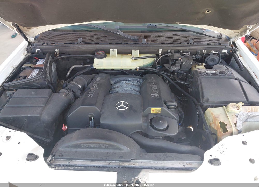 2000 MERCEDES-BENZ ML 320 VIN: 4JGAB54E1YA162321