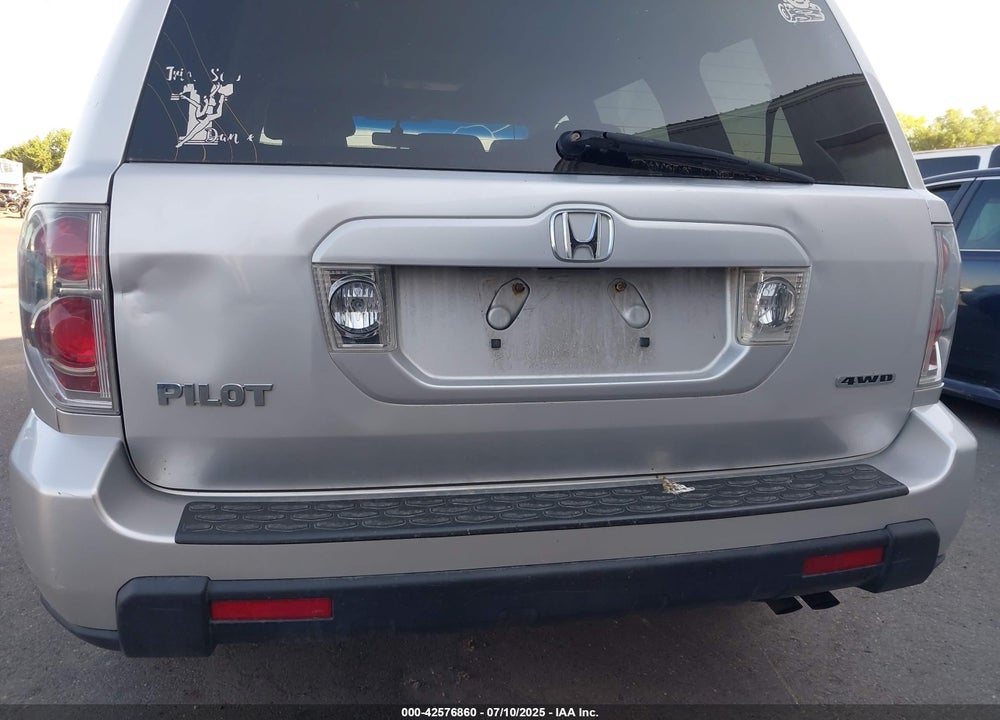 2008 HONDA PILOT VIN: 5FNYF18588B031842