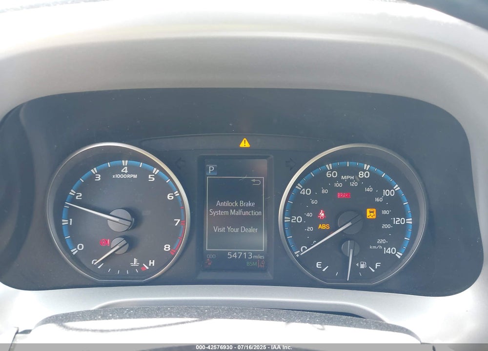 2018 TOYOTA RAV4 VIN: 2T3RFREV2JW763262