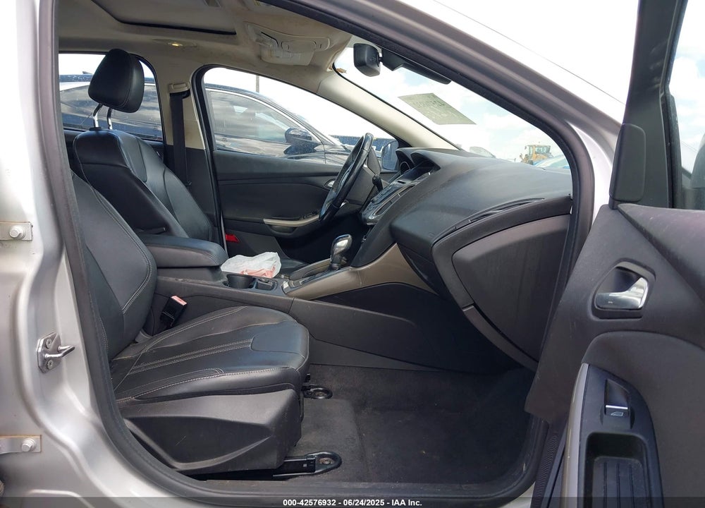 2012 FORD FOCUS VIN: 1FAHP3M21CL373780