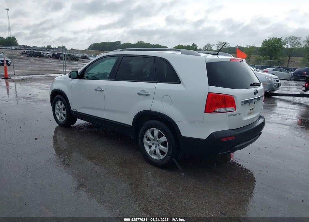 2013 KIA SORENTO VIN: 5XYKTDA24DG315293